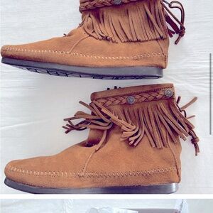 Minnetonka suede shoes/boots